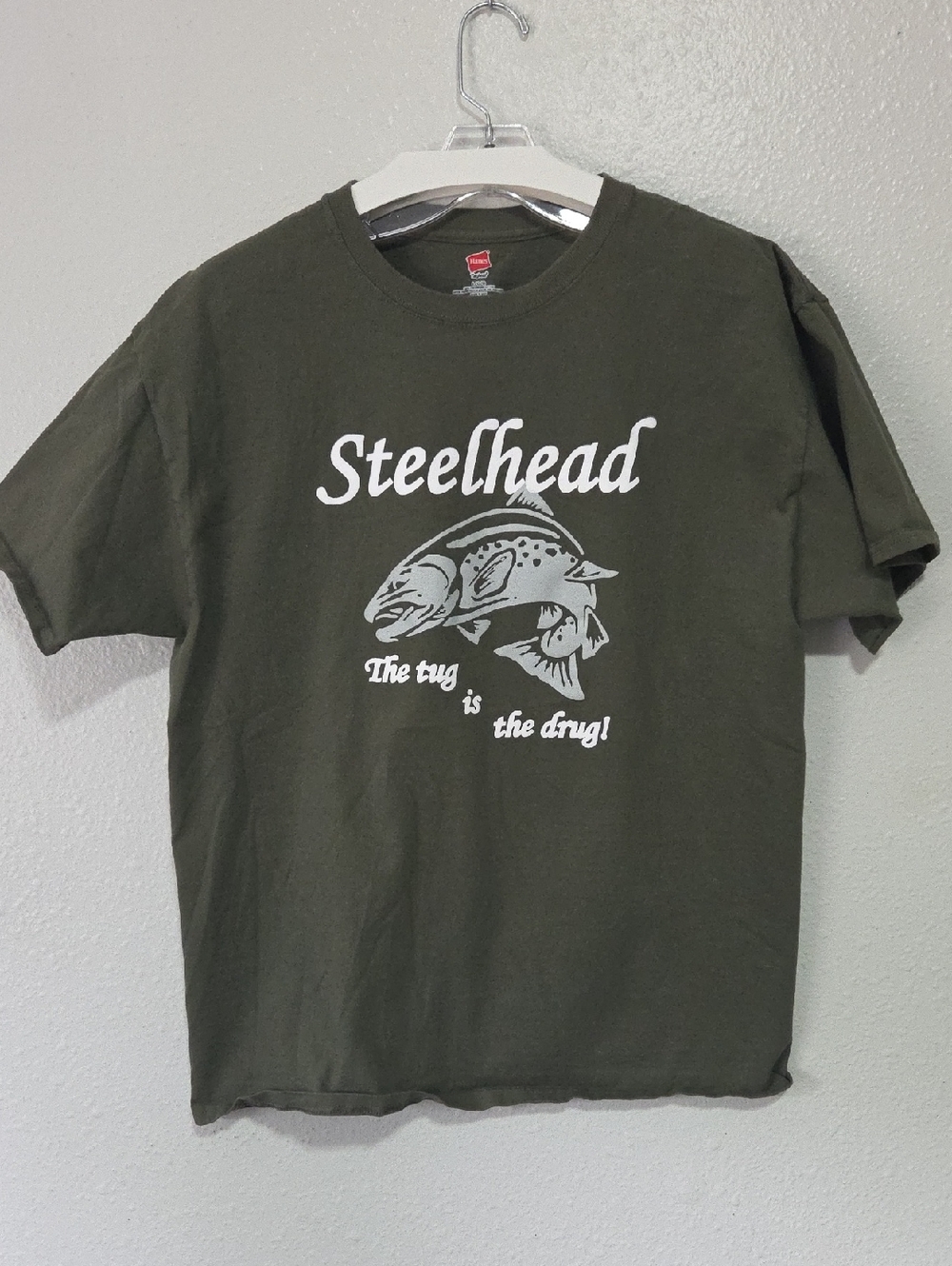 Hanes Steelhead The Tug Is The Drug Graphic T-Shirt Olive Green Size Large